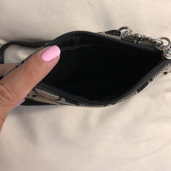 Classic Black Coach Weistlet - Picture 3 of 6